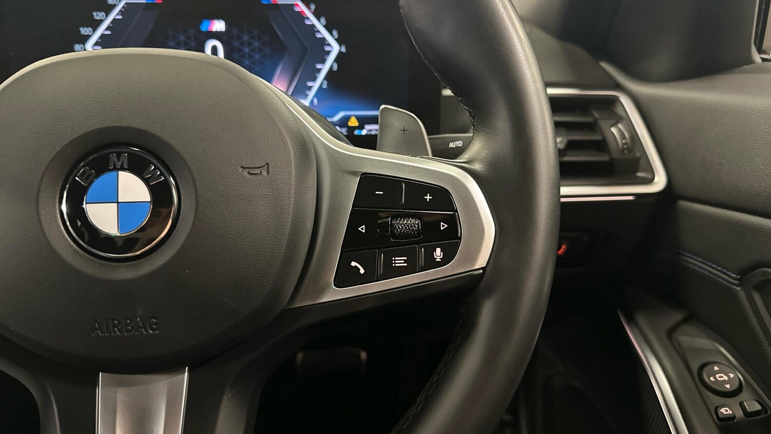 Used BMW 3 Series 2024 for sale - 77853669: Photo 18