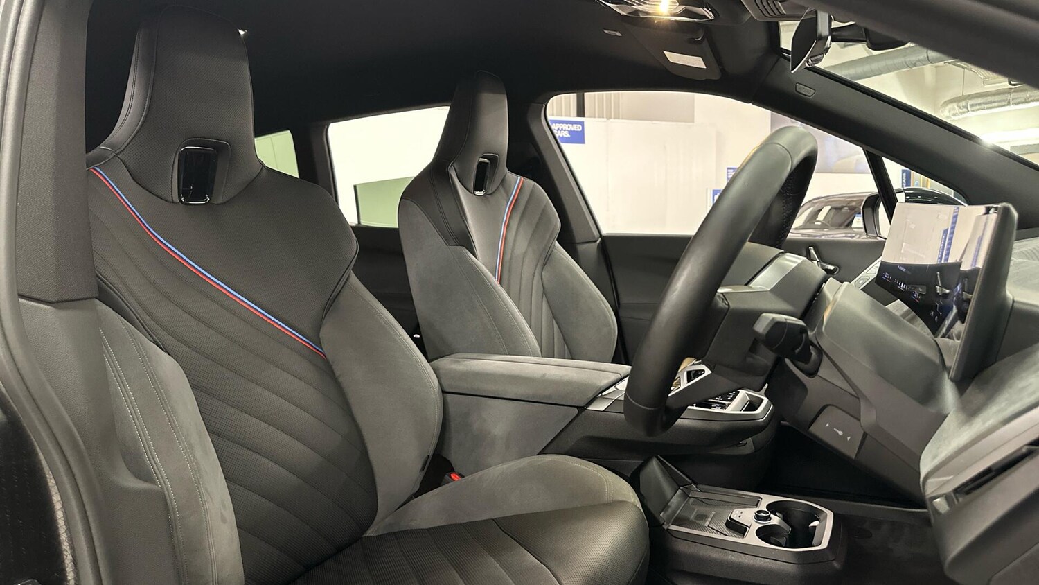 Used BMW iX 2025 for sale - 77616840: Photo 11