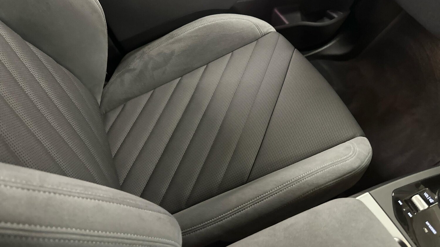 Used BMW iX 2025 for sale - 77616840: Photo 26