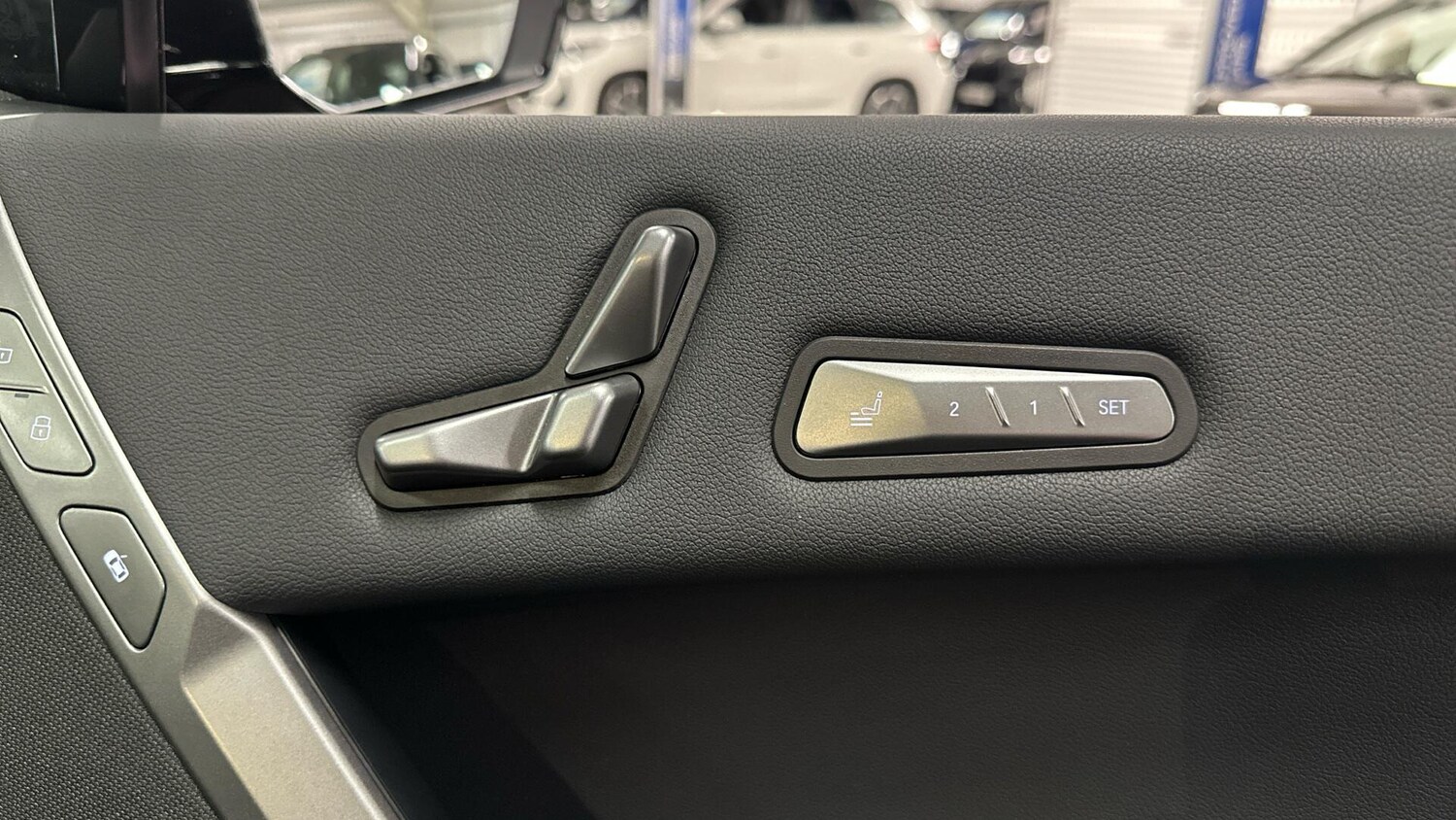 Used BMW iX 2025 for sale - 77616840: Photo 30