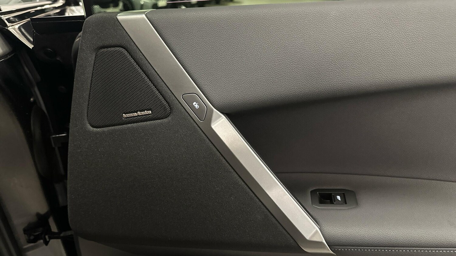 Used BMW iX 2025 for sale - 77616840: Photo 48