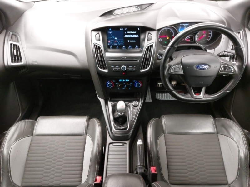 Used Ford Focus 2017 for sale - 76450840: Photo 2