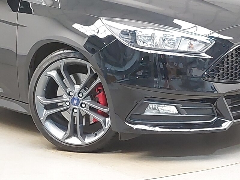 Used Ford Focus 2017 for sale - 76450840: Photo 9