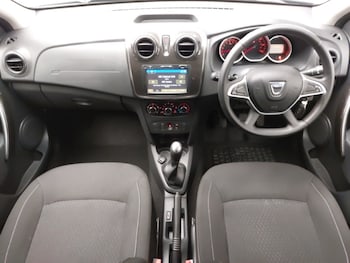 Used Dacia Sandero 2017 for sale - 76160312: Photo
