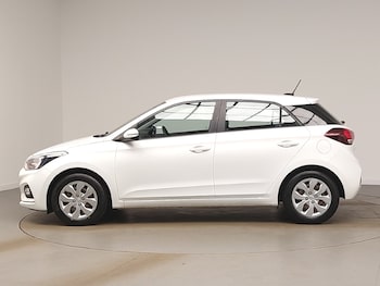 Used Hyundai i20 2018 for sale - 78600339: Photo