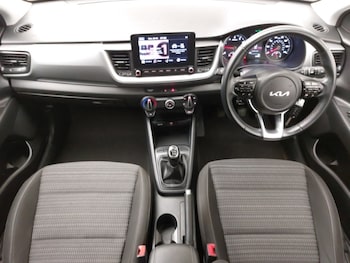 Used Kia Stonic 2023 for sale - 79607436: Photo