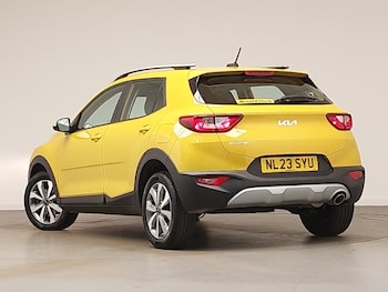Used Kia Stonic 2023 for sale - 79607436: Photo