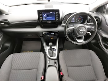 Used Toyota Yaris 2022 for sale - 77108117: Photo