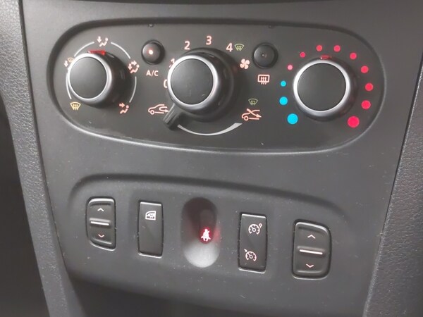 Used Dacia Logan MCV 2019 for sale - 76213095: Photo 14