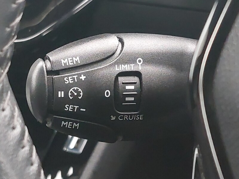 Used Peugeot 2008 2022 for sale - 76683668: Photo 17