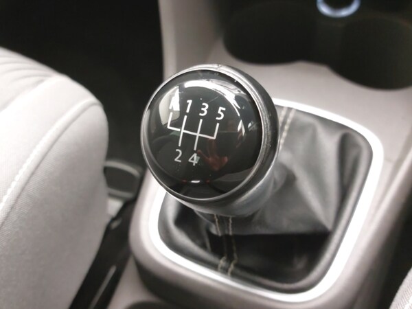Used Volkswagen Polo 2015 for sale - 76221142: Photo 14
