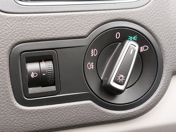 Used Volkswagen Polo 2015 for sale - 76221142: Photo 16