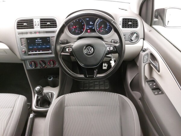 Used Volkswagen Polo 2015 for sale - 76221142: Photo 7