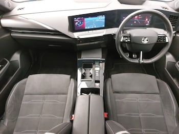 Used Vauxhall Astra 2024 for sale - 77325159: Photo