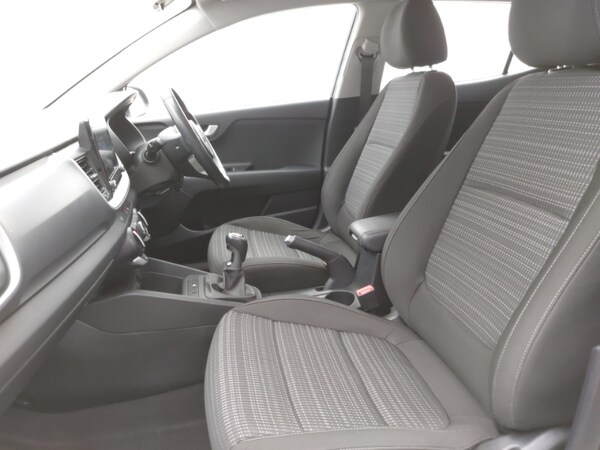 Used Kia Stonic 2021 for sale - 76195772: Photo 5