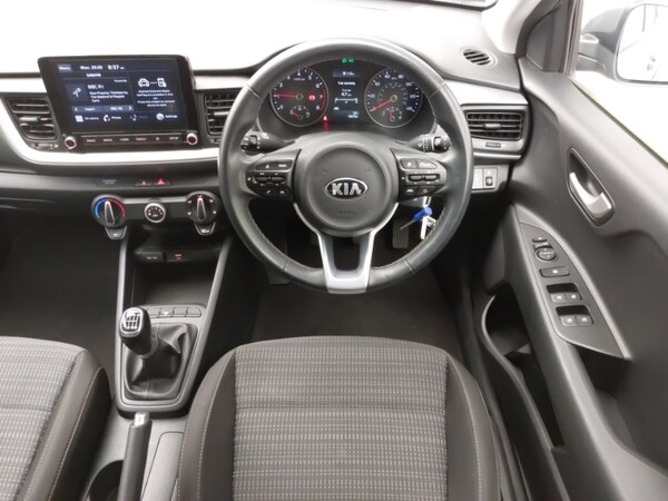 Used Kia Stonic 2021 for sale - 76195772: Photo 7