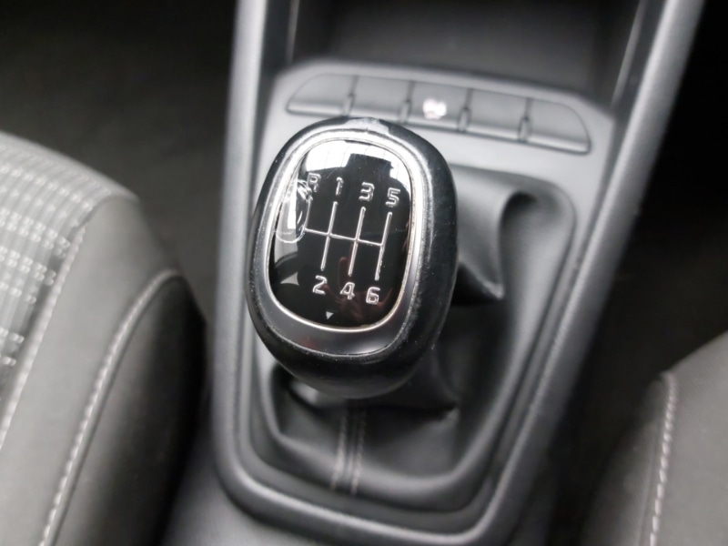 Used Kia Stonic 2021 for sale - 77605663: Photo 14