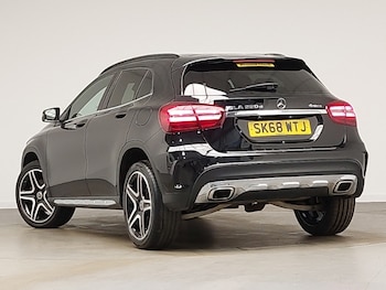 Used Mercedes-Benz GLA 2018 for sale - 78455423: Photo