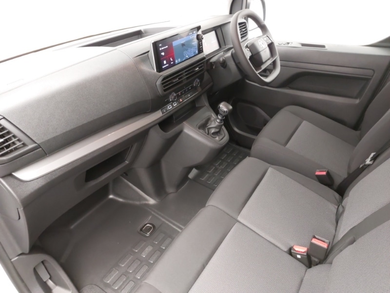 Used Vauxhall Vivaro 2024 for sale - 77234923: Photo 2