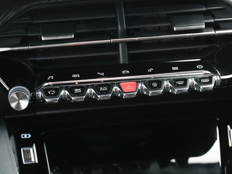 Used Peugeot 2008 2022 for sale - 77208889: Photo 11