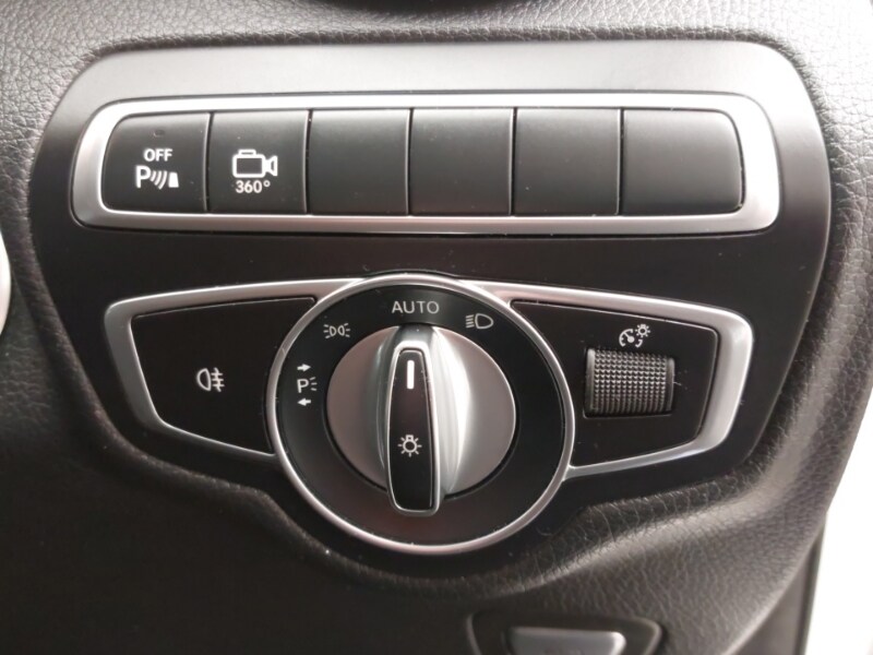 Used Mercedes-Benz GLC 2019 for sale - 77847406: Photo 18