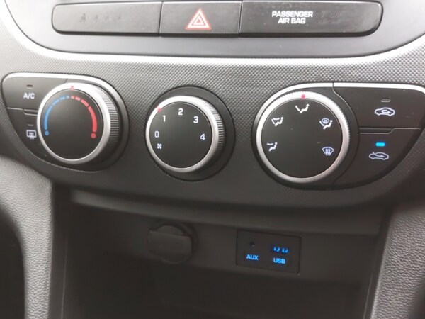 Used Hyundai i10 2017 for sale - 75633772: Photo 12