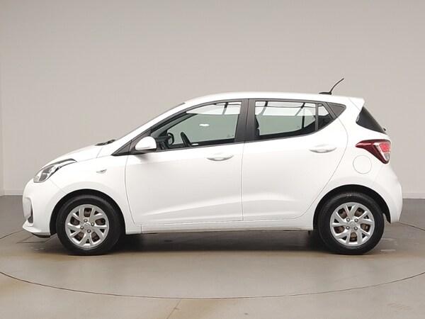 Used Hyundai i10 2017 for sale - 75633772: Photo 4
