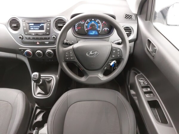 Used Hyundai i10 2017 for sale - 75633772: Photo 7