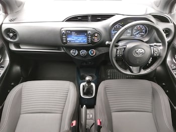 Used Toyota Yaris 2018 for sale - 79061156: Photo