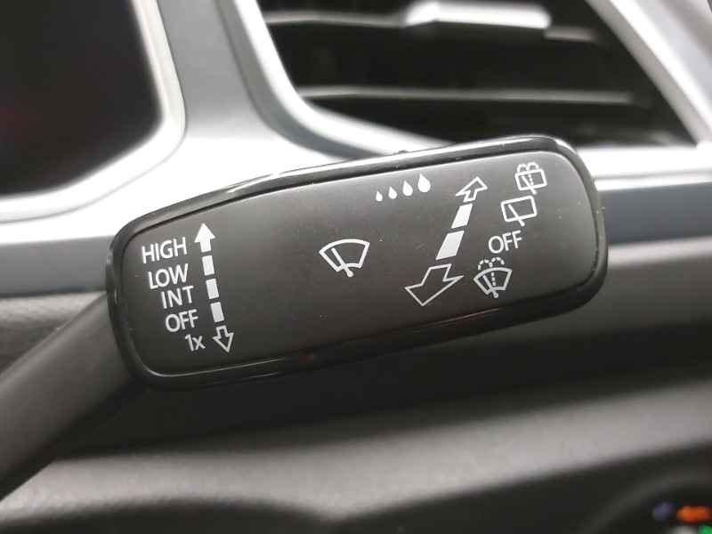 Used Volkswagen T-Roc 2023 for sale - 78023144: Photo 18