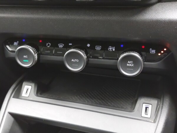 Used Citroen C4 2023 for sale - 76213438: Photo 17