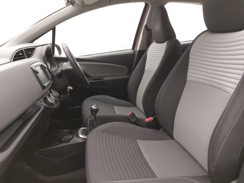 Used Toyota Yaris 2017 for sale - 77585035: Photo 5