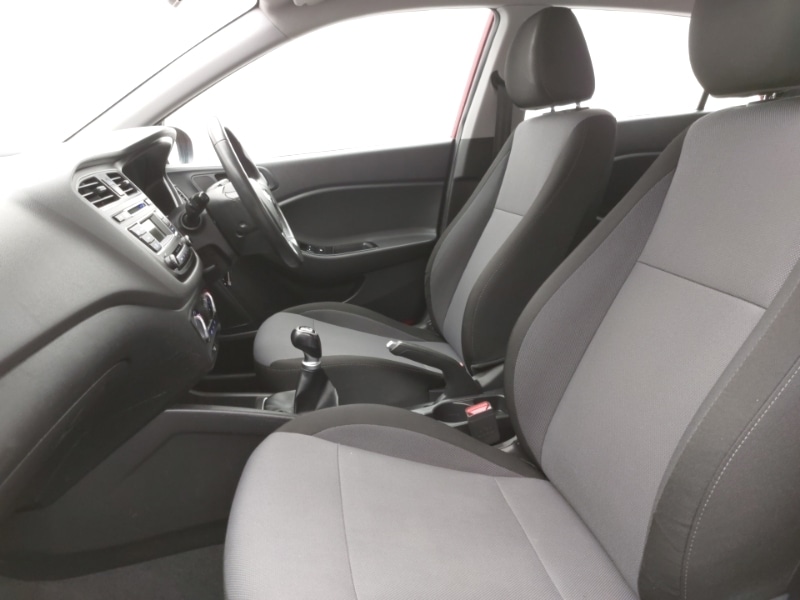 Used Hyundai i20 2017 for sale - 77623079: Photo 5