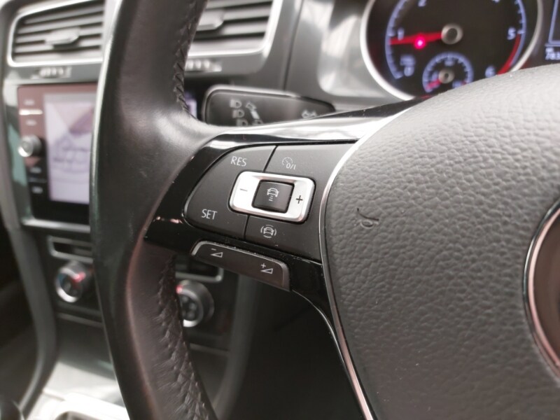 Used Volkswagen Golf 2019 for sale - 77651870: Photo 13