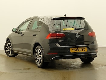 Used Volkswagen Golf 2019 for sale - 77651870: Photo