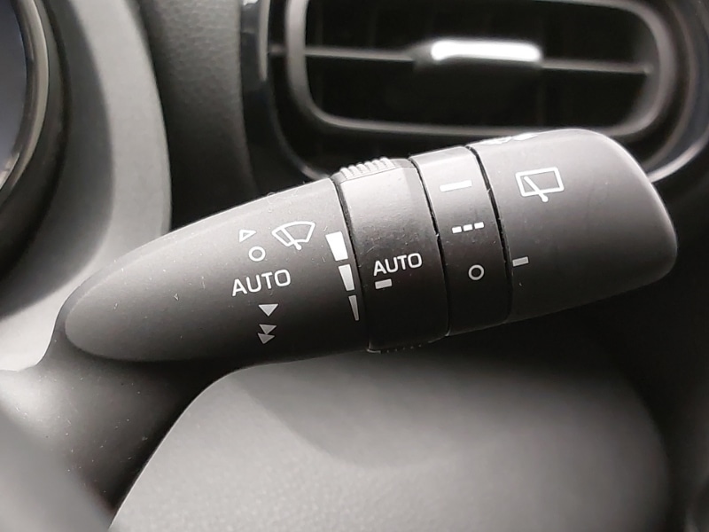 Used Mazda Mazda2 HYBRID 2023 for sale - 77371300: Photo 18