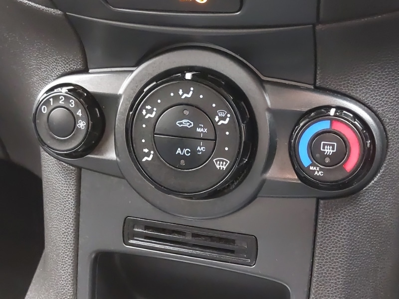 Used Ford Fiesta 2014 for sale - 77921847: Photo 12