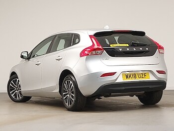 Used Volvo V40 2018 for sale - 78440277: Photo