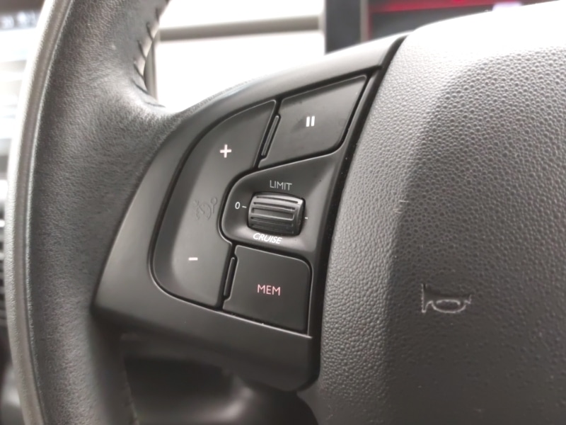 Used Citroen C4 Cactus 2017 for sale - 76695997: Photo 17