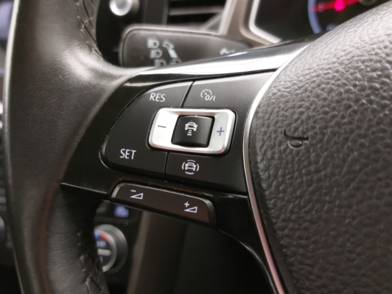 Used Volkswagen T-Roc 2018 for sale - 77141096: Photo 15