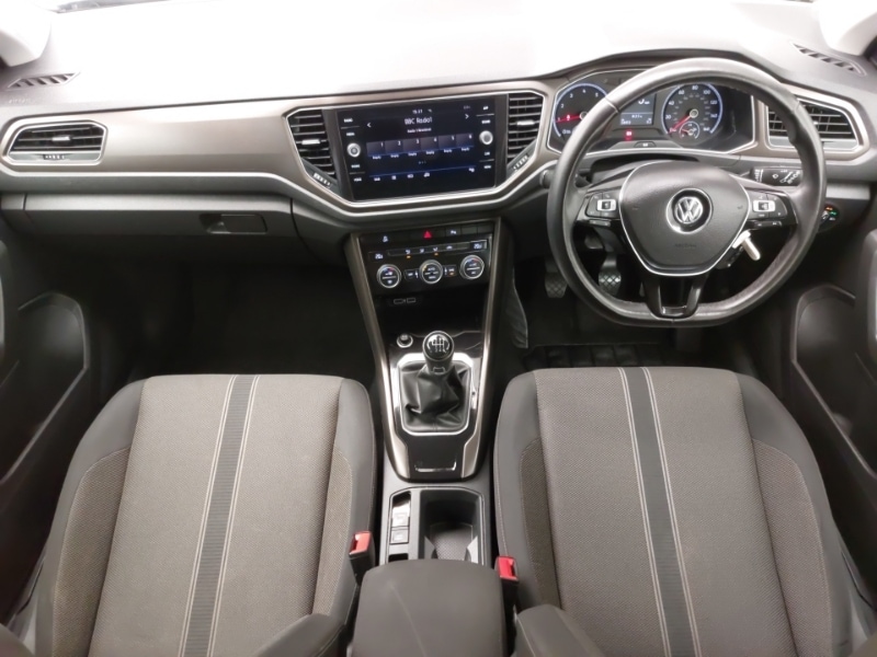 Used Volkswagen T-Roc 2018 for sale - 77141096: Photo 2