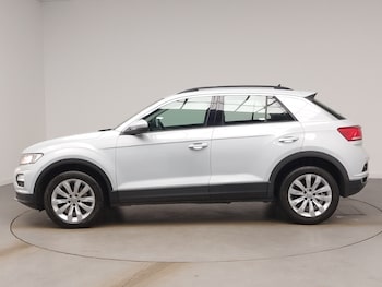 Used Volkswagen T-Roc 2018 for sale - 77141096: Photo