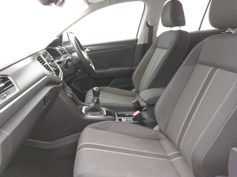 Used Volkswagen T-Roc 2018 for sale - 77141096: Photo 5