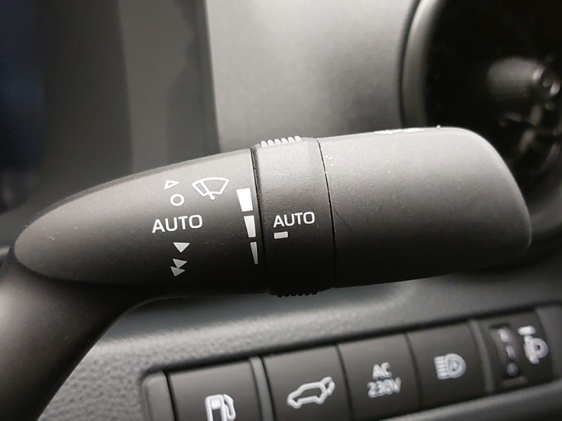 Used Toyota C-HR 2024 for sale - 76420901: Photo 19