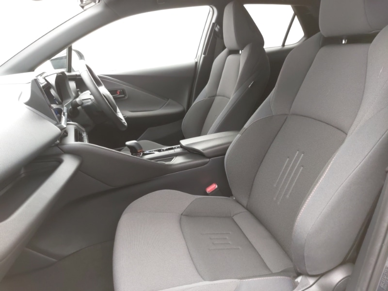 Used Toyota C-HR 2024 for sale - 76420901: Photo 5