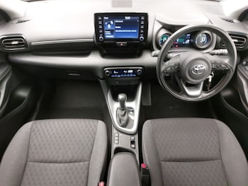 Used Toyota Yaris 2023 for sale - 77448390: Photo