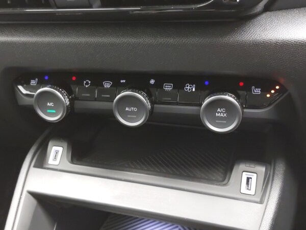 Used Citroen C4 2024 for sale - 76301761: Photo 17