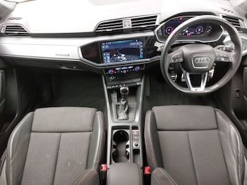 Used Audi Q3 2019 for sale - 76301754: Photo 2