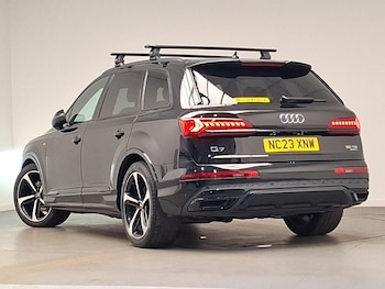Used Audi Q7 2023 for sale - 79267649: Photo