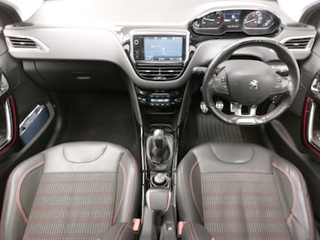 Used Peugeot 2008 2017 for sale - 77963865: Photo